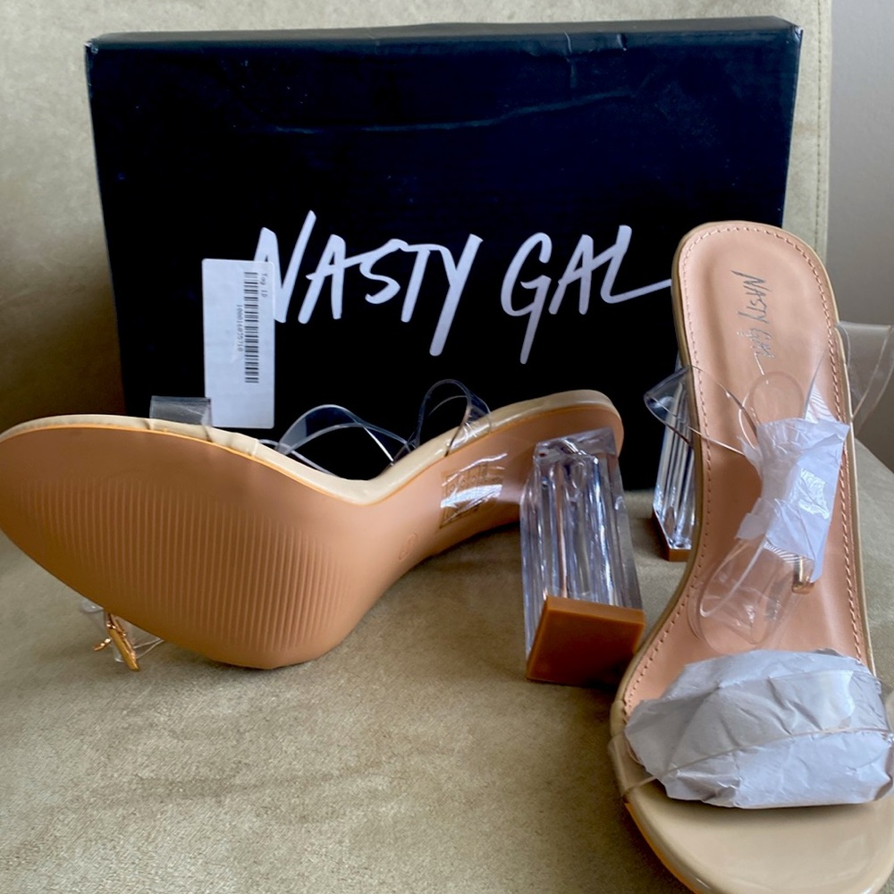 Clear nude heels - Picture 4 of 5